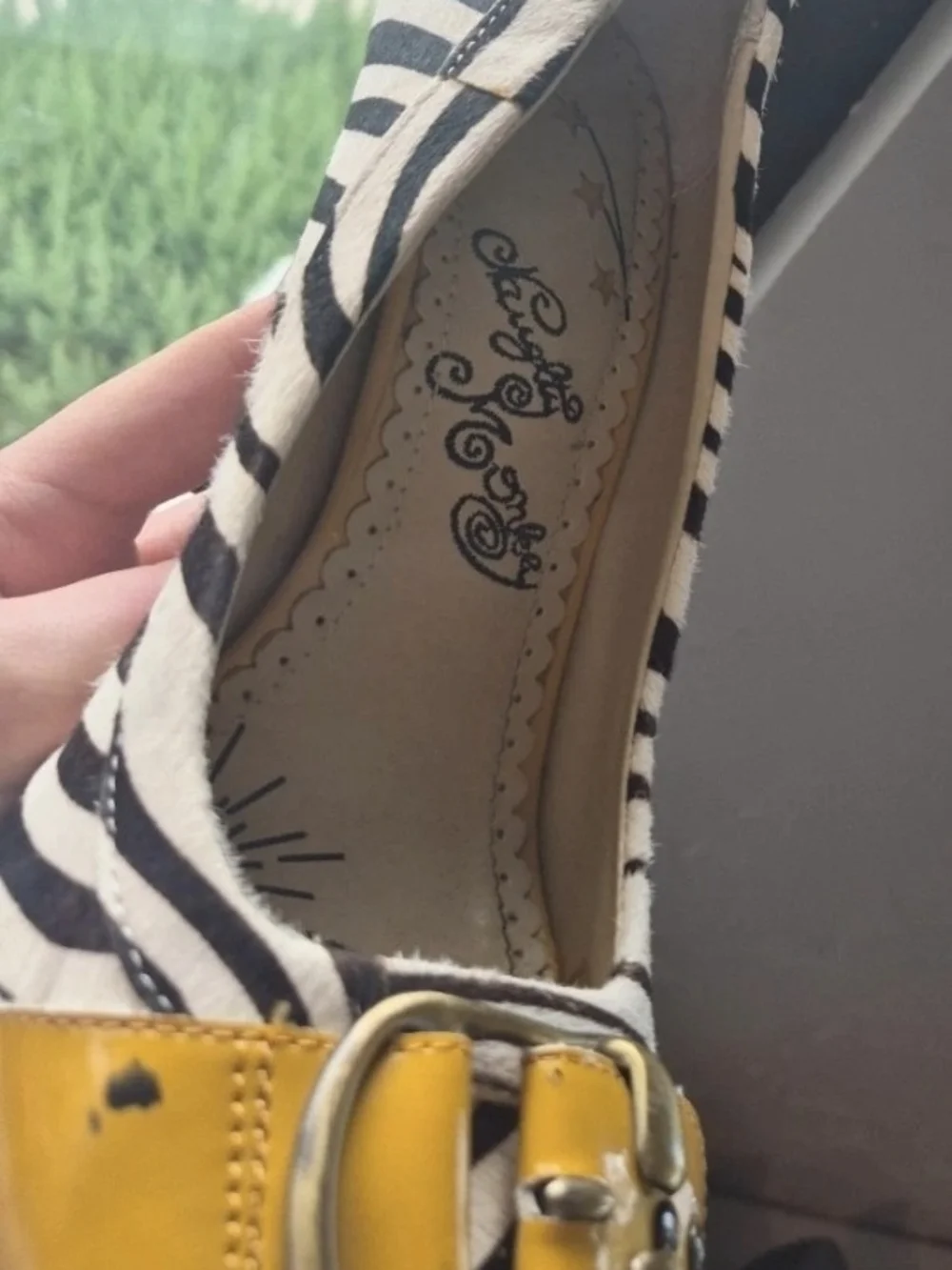 naughty monkey Zebra-Print Ballet Flats with Yellow Buckle